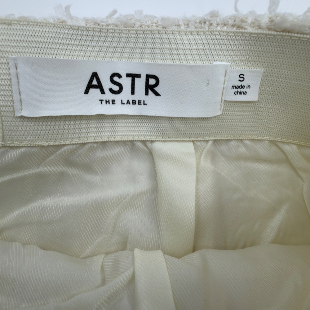 ASTR The Label S Cream Tweed Flared Mini Skirt Boucle Skater Style Preppy Chic - Picture 8 of 12